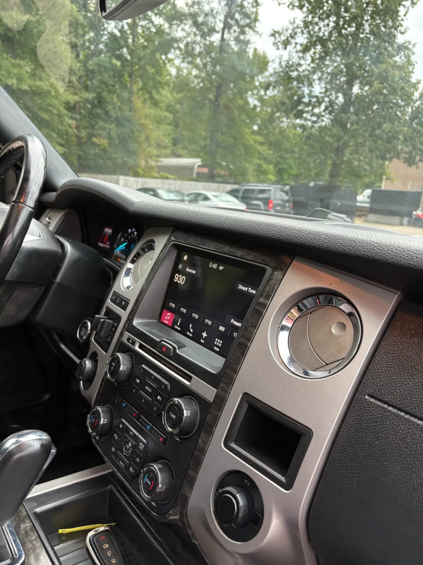 Used 2016 Ford Expedition Limited w/ Equipment Group 301A AWD/4WD image 42