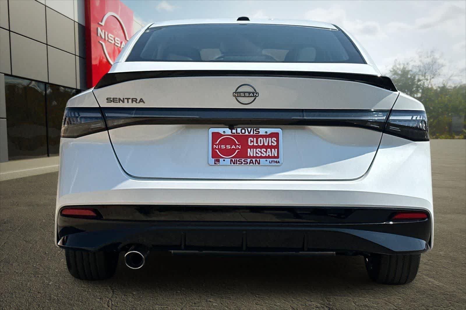New 2027 Nissan Sentra SR FWD image 8