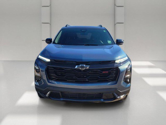 Used 2025 Chevrolet Equinox RS w/ Convenience Package III FWD image 2