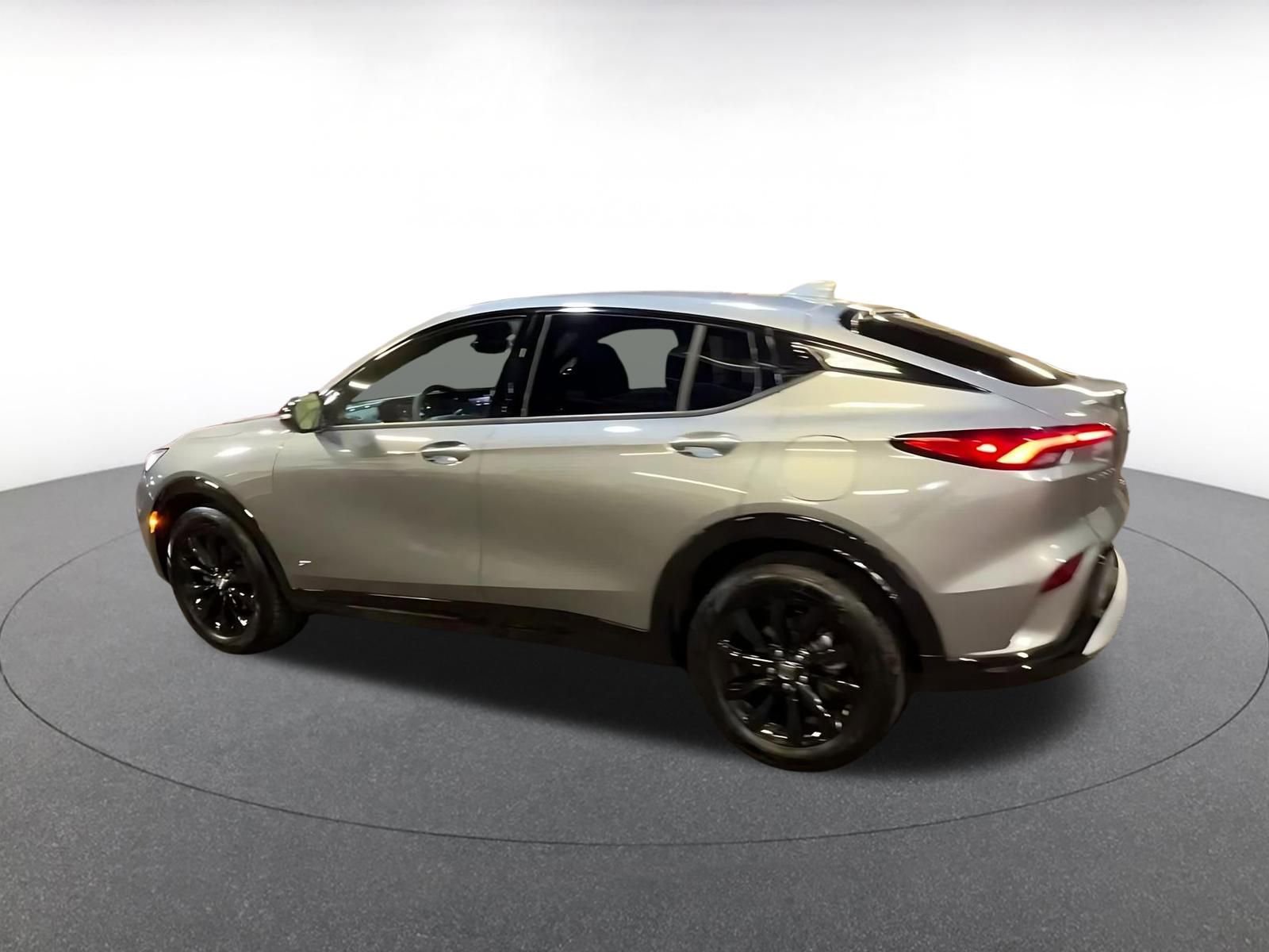 Used 2025 Buick Envista Sport Touring image 10