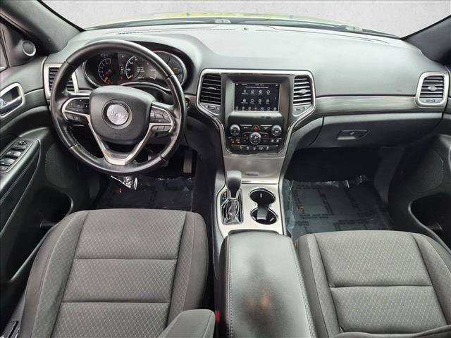 Used 2021 Jeep Grand Cherokee Laredo AWD/4WD image 19