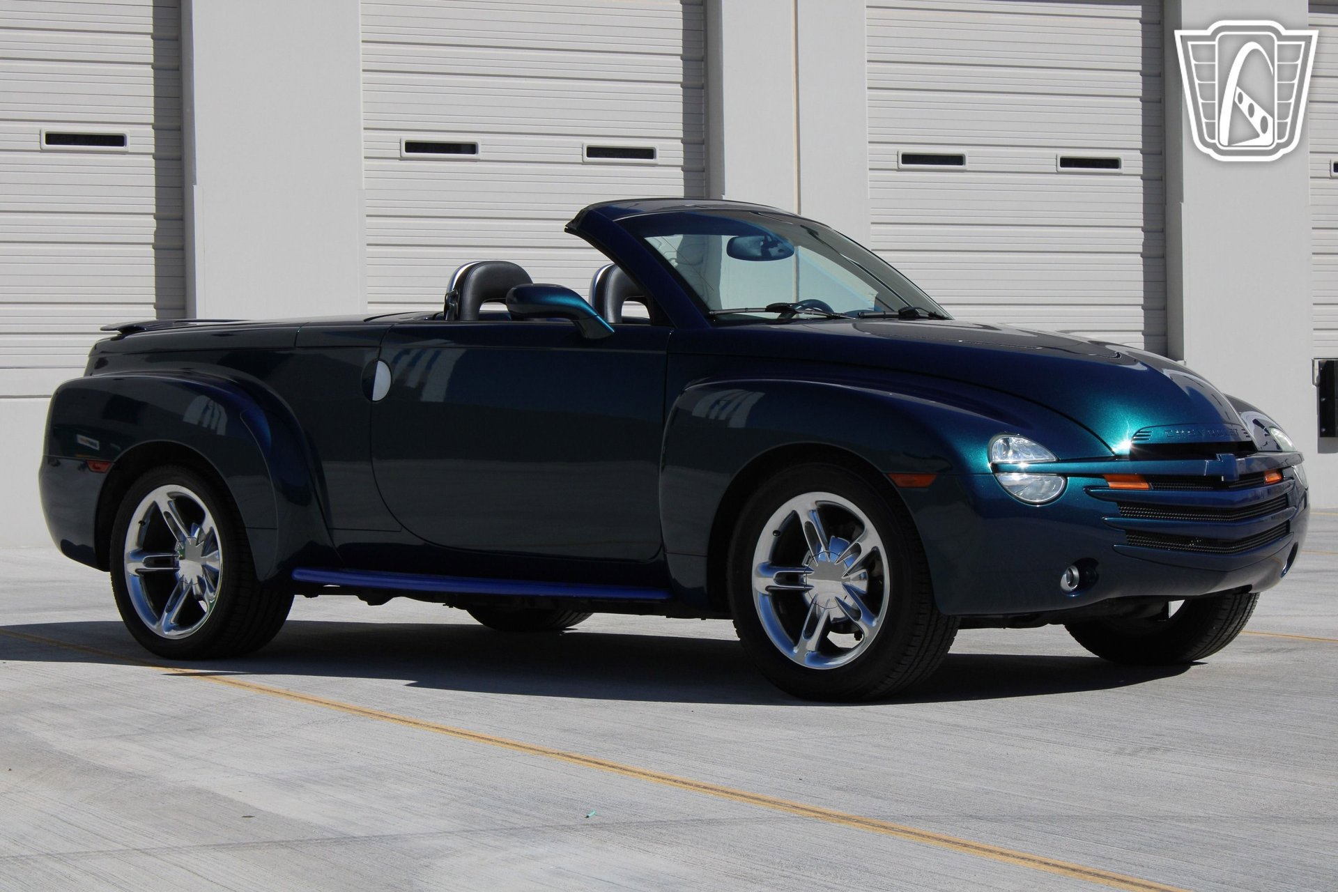Used 2005 Chevrolet SSR w/ Preferred Equipment Group image 5