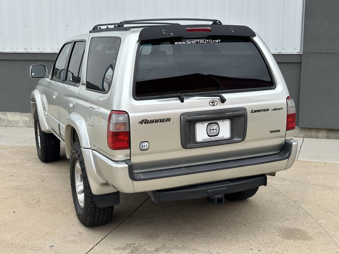 Used 2000 Toyota 4Runner Limited image 16