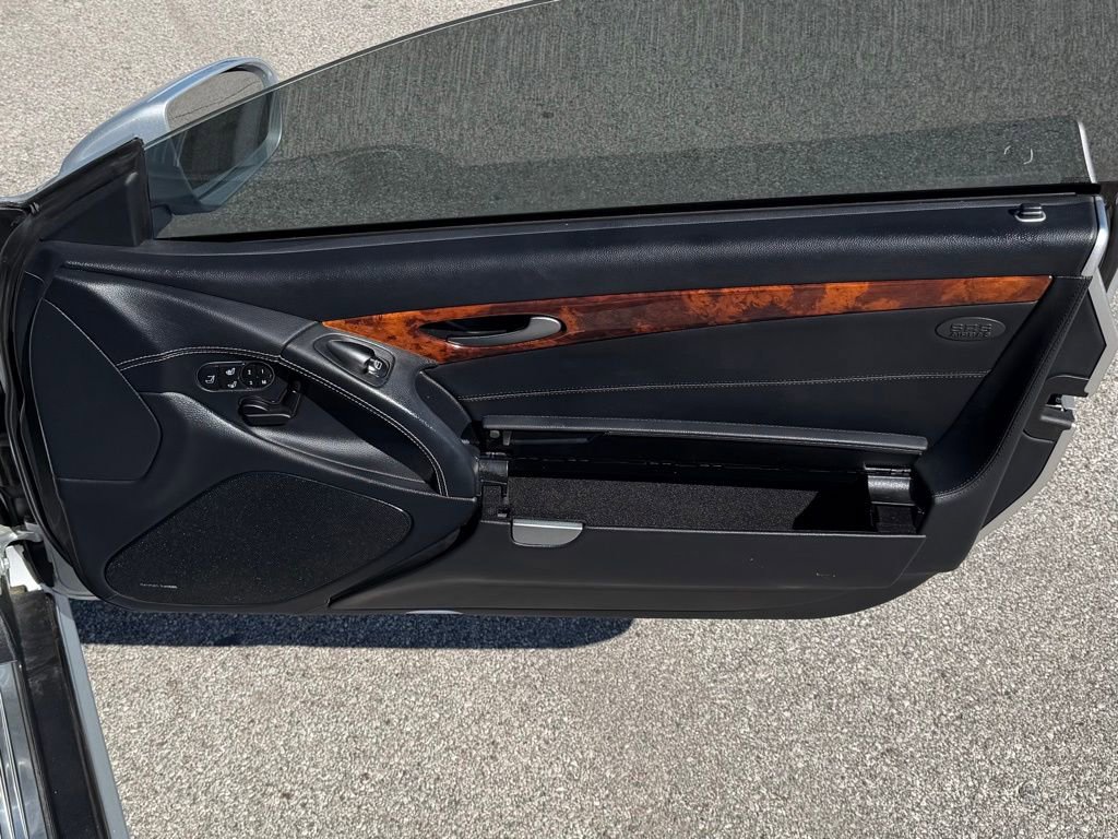Used 2011 Mercedes-Benz SL 550 image 22