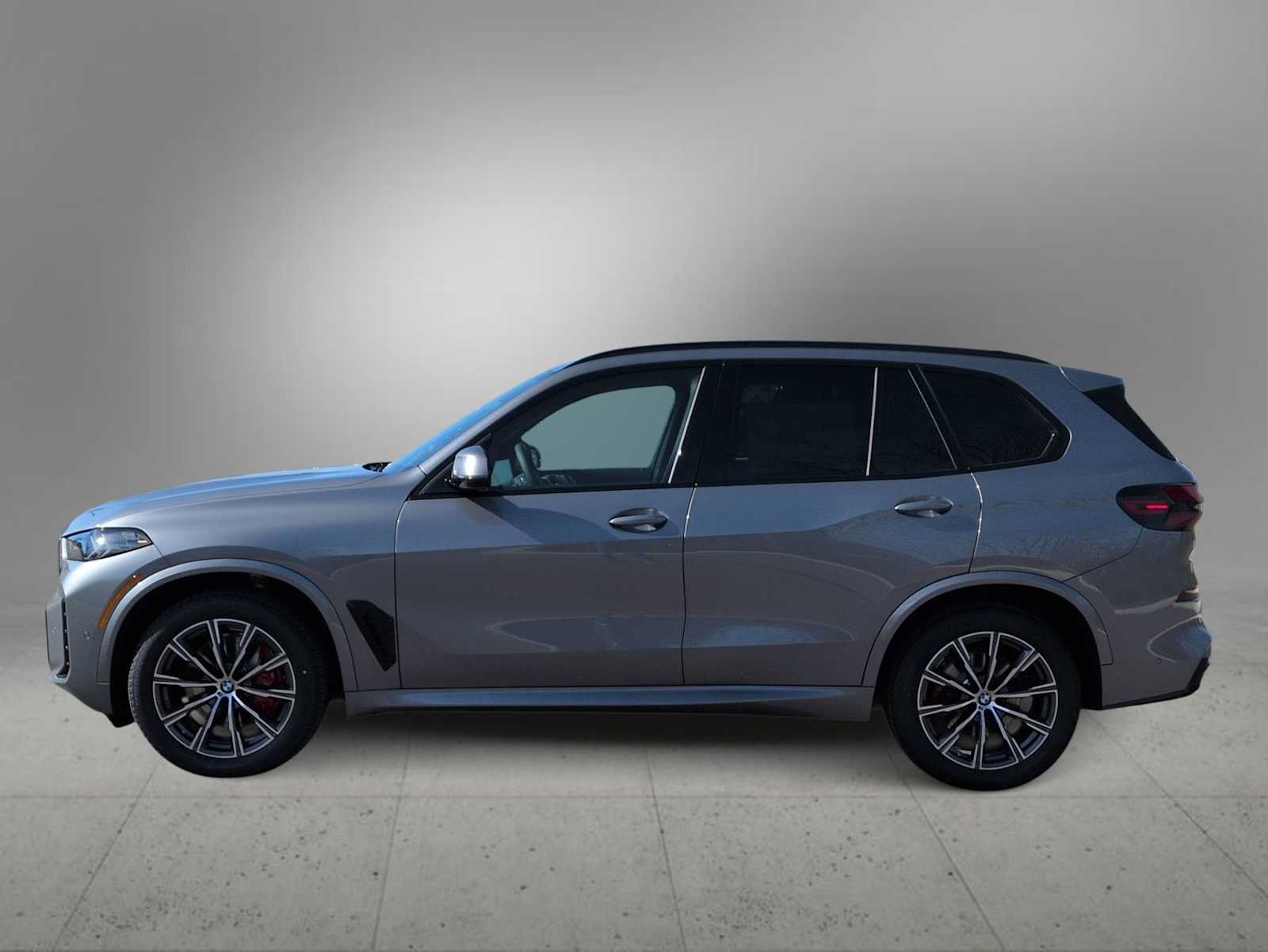 New 2026 BMW X5 xDrive40i w/ M Sport Package AWD/4WD image 5
