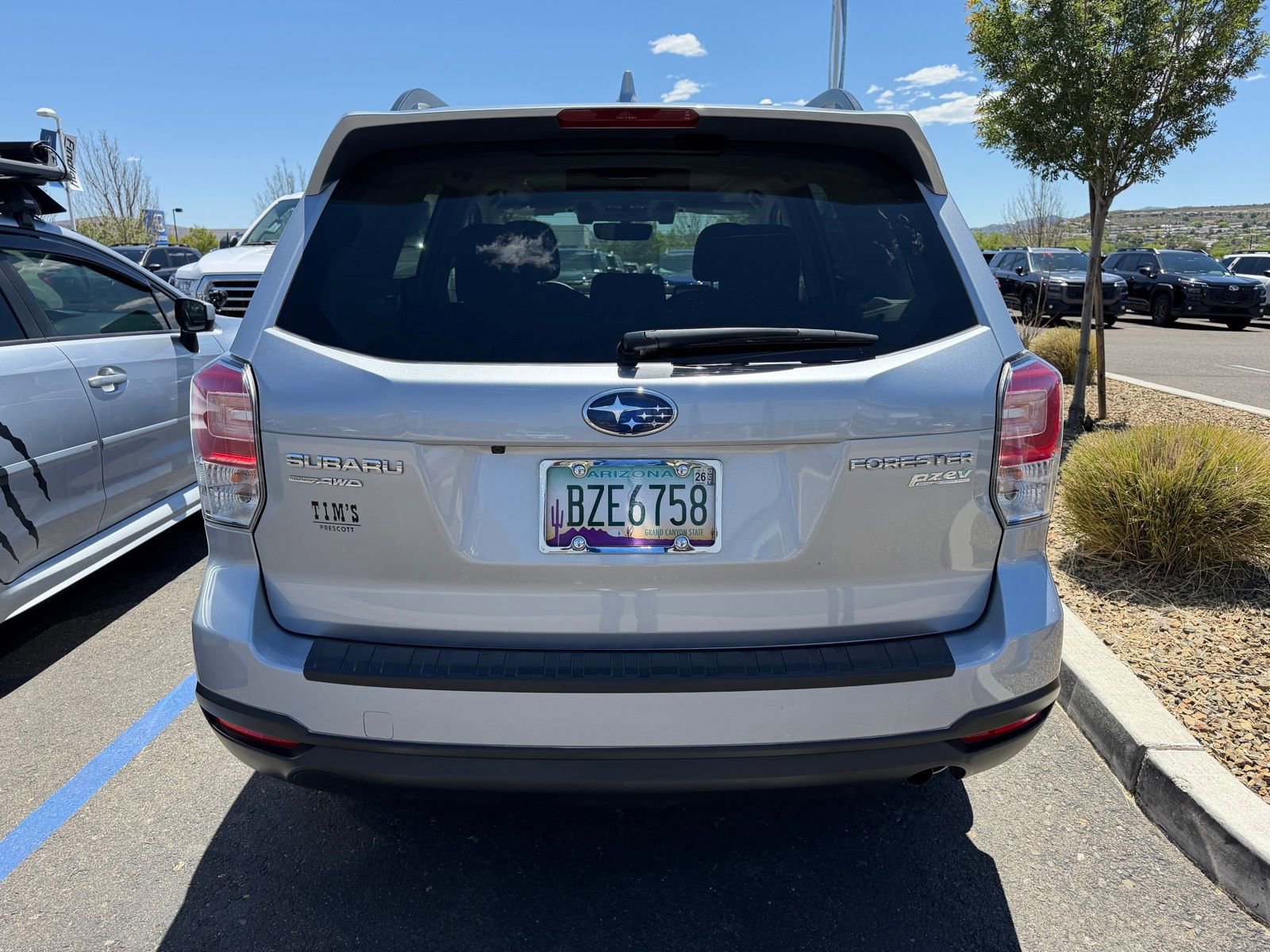 Used 2017 Subaru Forester 2.5i Premium AWD/4WD image 6