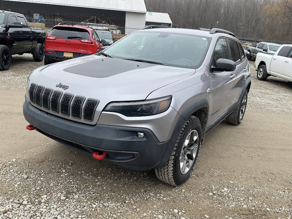 Used 2019 Jeep Cherokee Trailhawk image 3