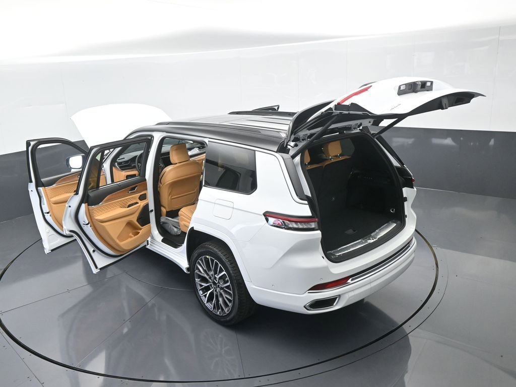 Used 2025 Jeep Grand Cherokee L Summit w/ Luxury Tech Group V image 63