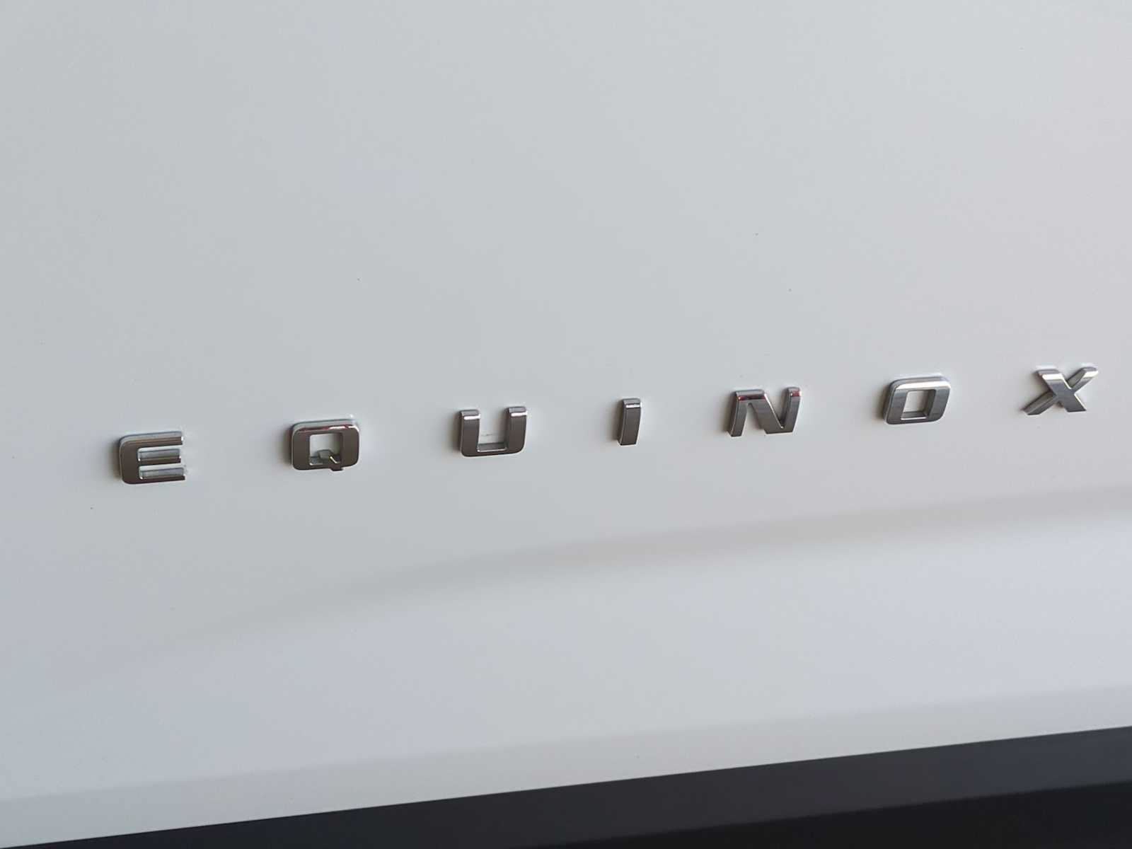 Used 2025 Chevrolet Equinox LT w/ Convenience Package II FWD image 9