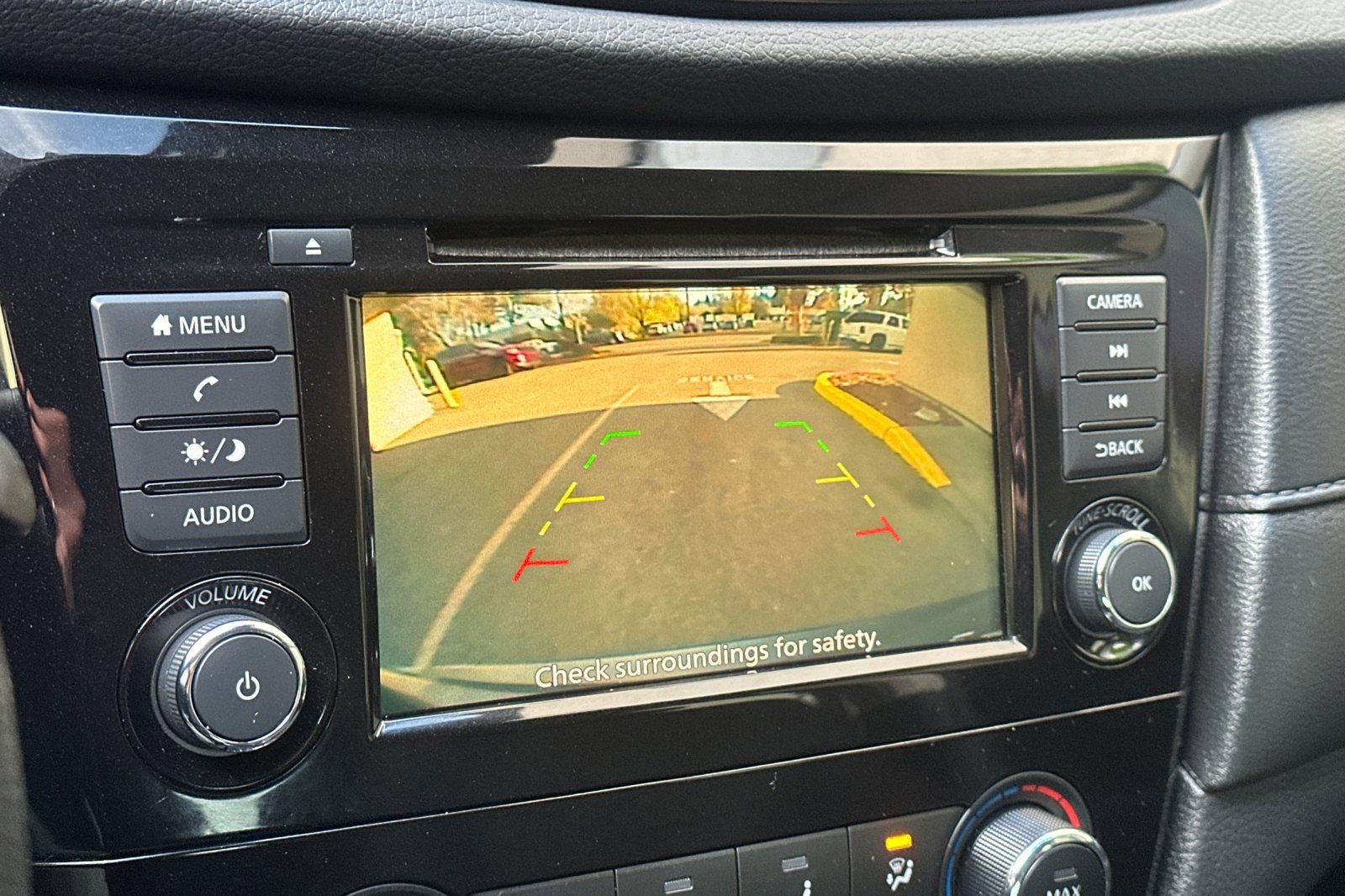 Used 2020 Nissan Rogue S image 22