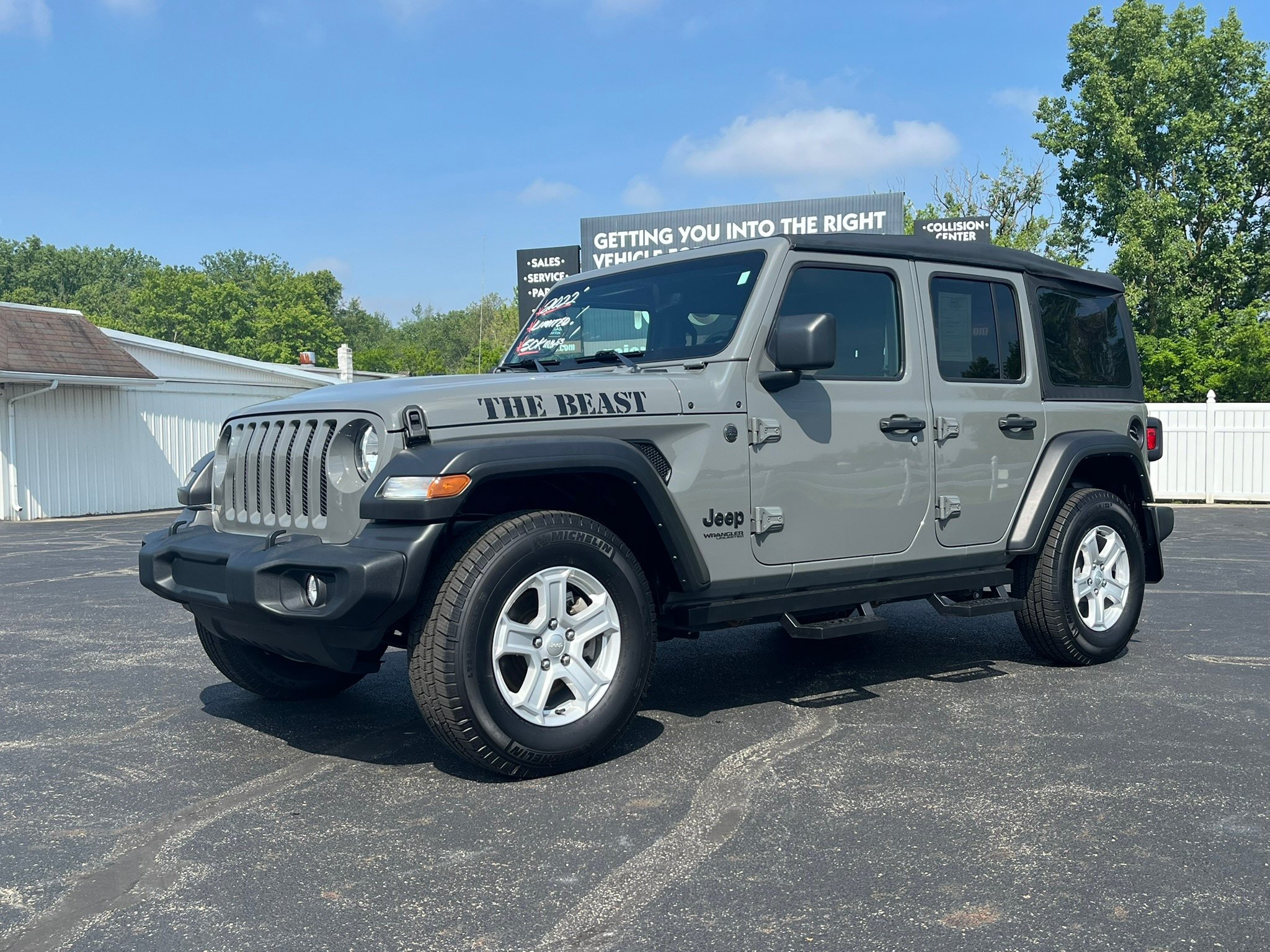 Used 2022 Jeep Wrangler Unlimited Sport AWD/4WD image 2