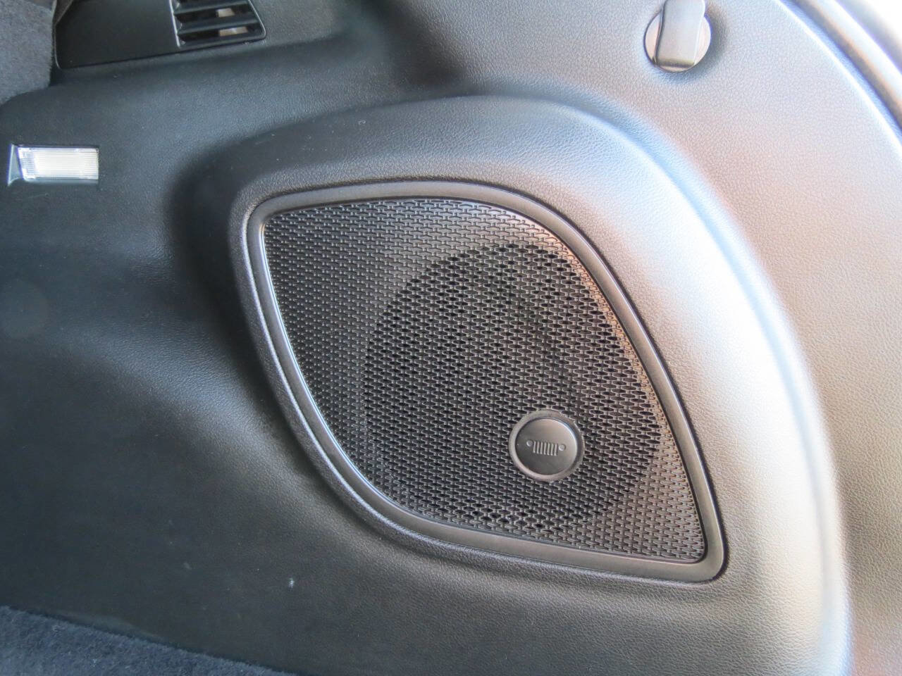 Used 2024 Jeep Compass Limited w/ Sun and Sound Group image 13