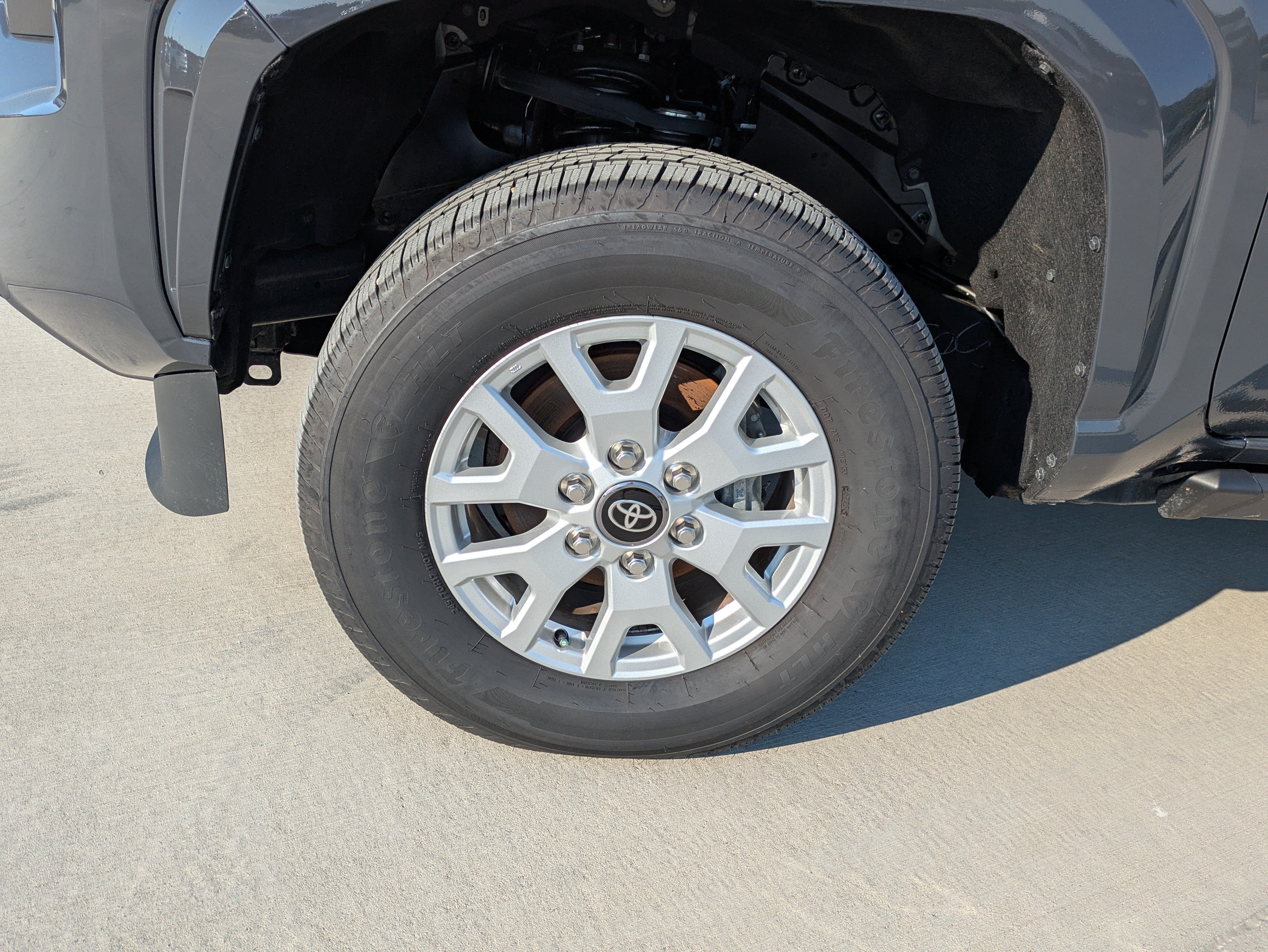 Certified 2025 Toyota Tacoma SR5 AWD/4WD image 9