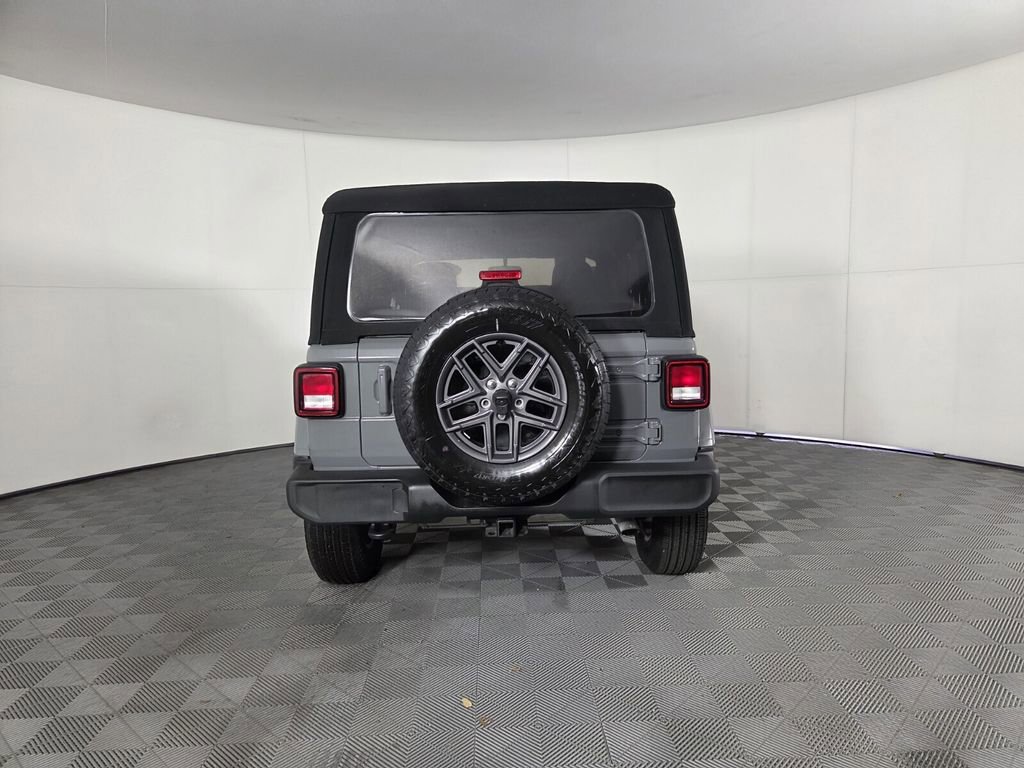Certified 2021 Jeep Wrangler Willys image 6