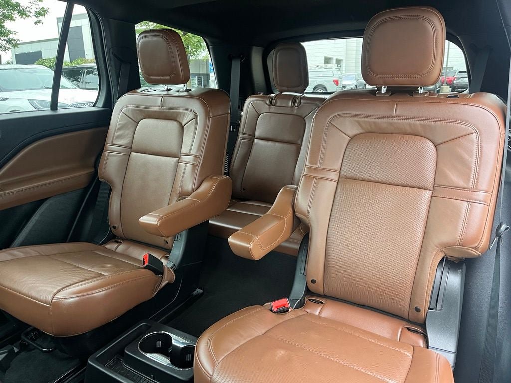Used 2024 Lincoln Aviator Reserve w/ Elements Package Plus AWD/4WD image 13