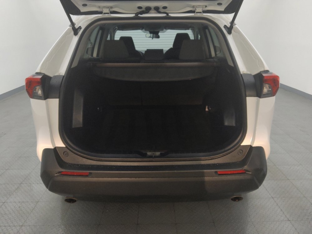 Used 2020 Toyota RAV4 XLE image 29
