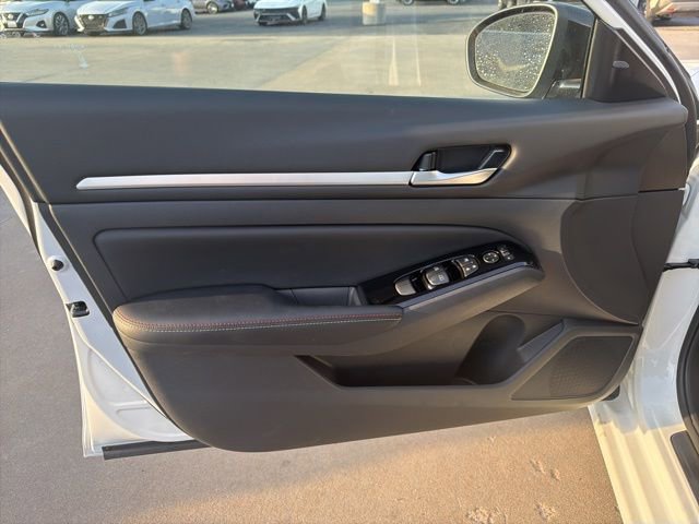 New 2025 Nissan Altima 2.5 SR w/ SR Premium Package image 9