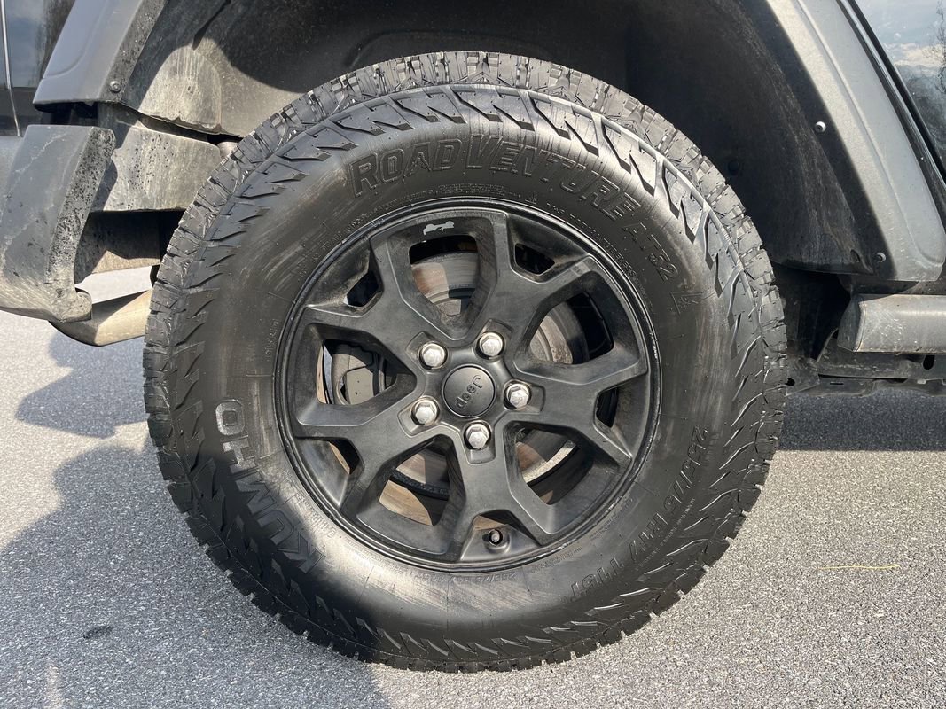 Used 2022 Jeep Wrangler Unlimited Willys image 11