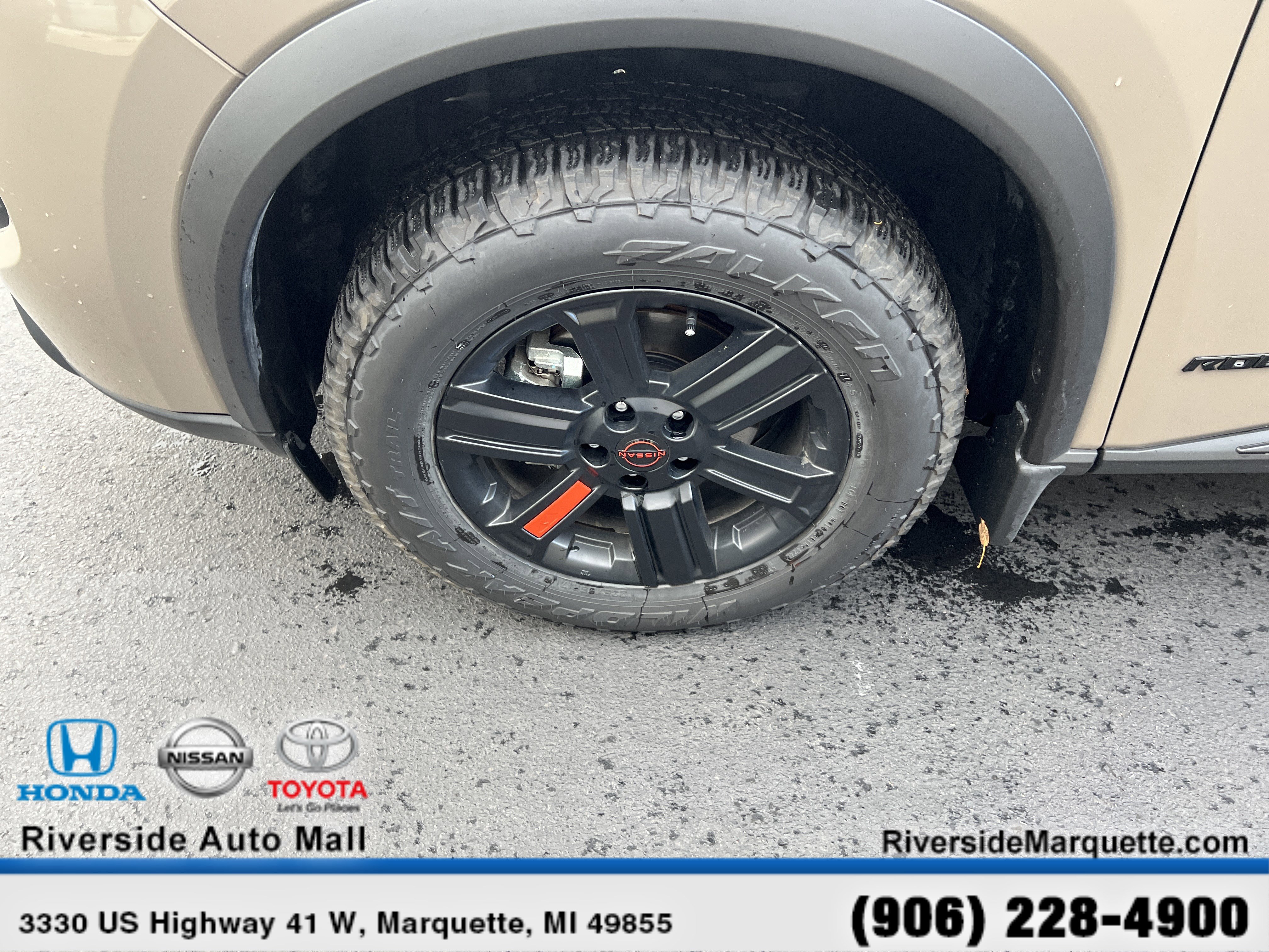 Used 2025 Nissan Rogue SV AWD/4WD image 11