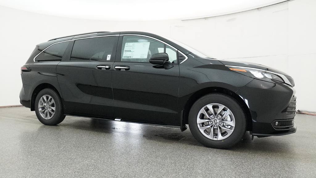 New 2026 Toyota Sienna XLE FWD image 31