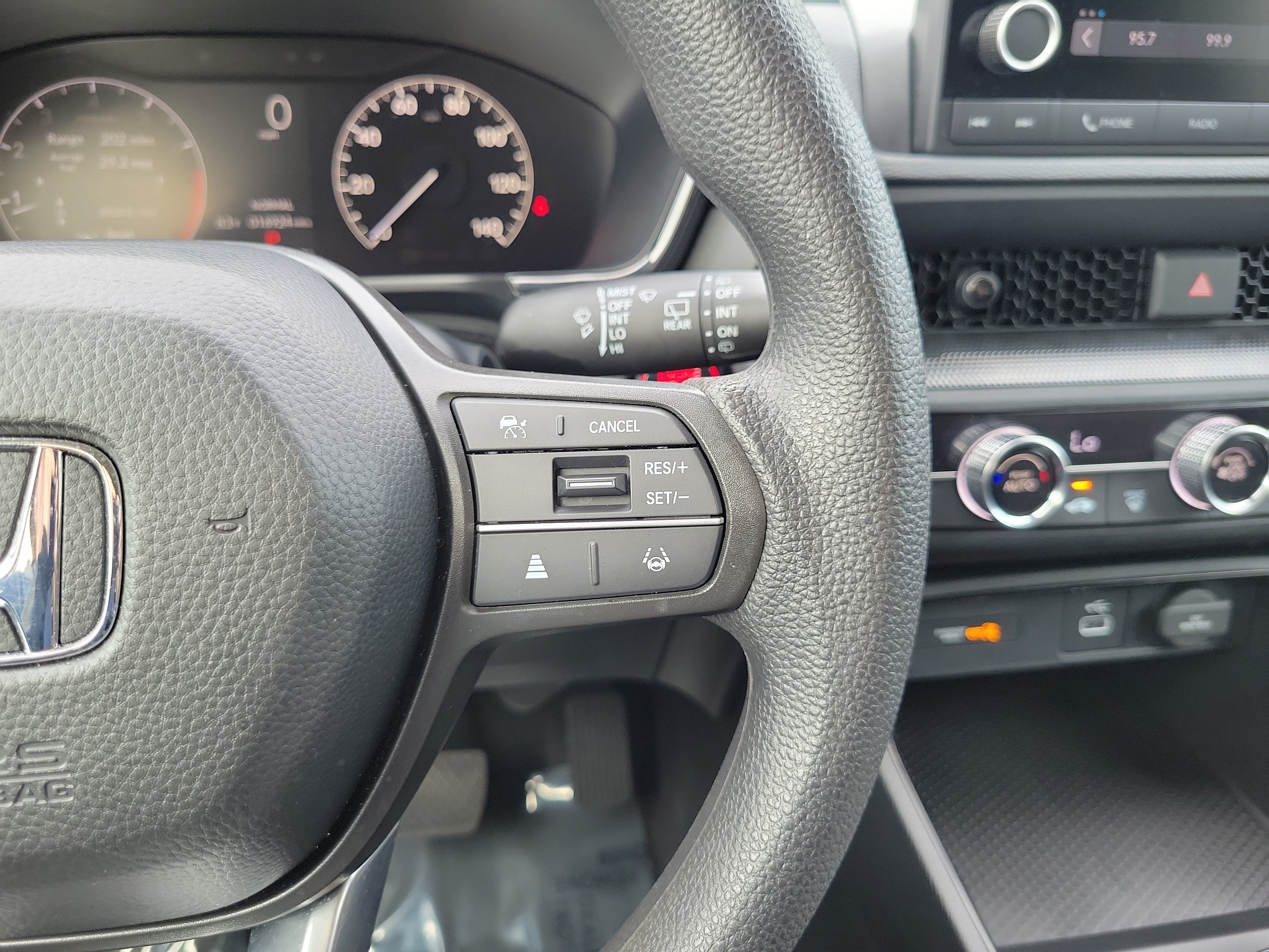 Used 2025 Honda CR-V LX image 19