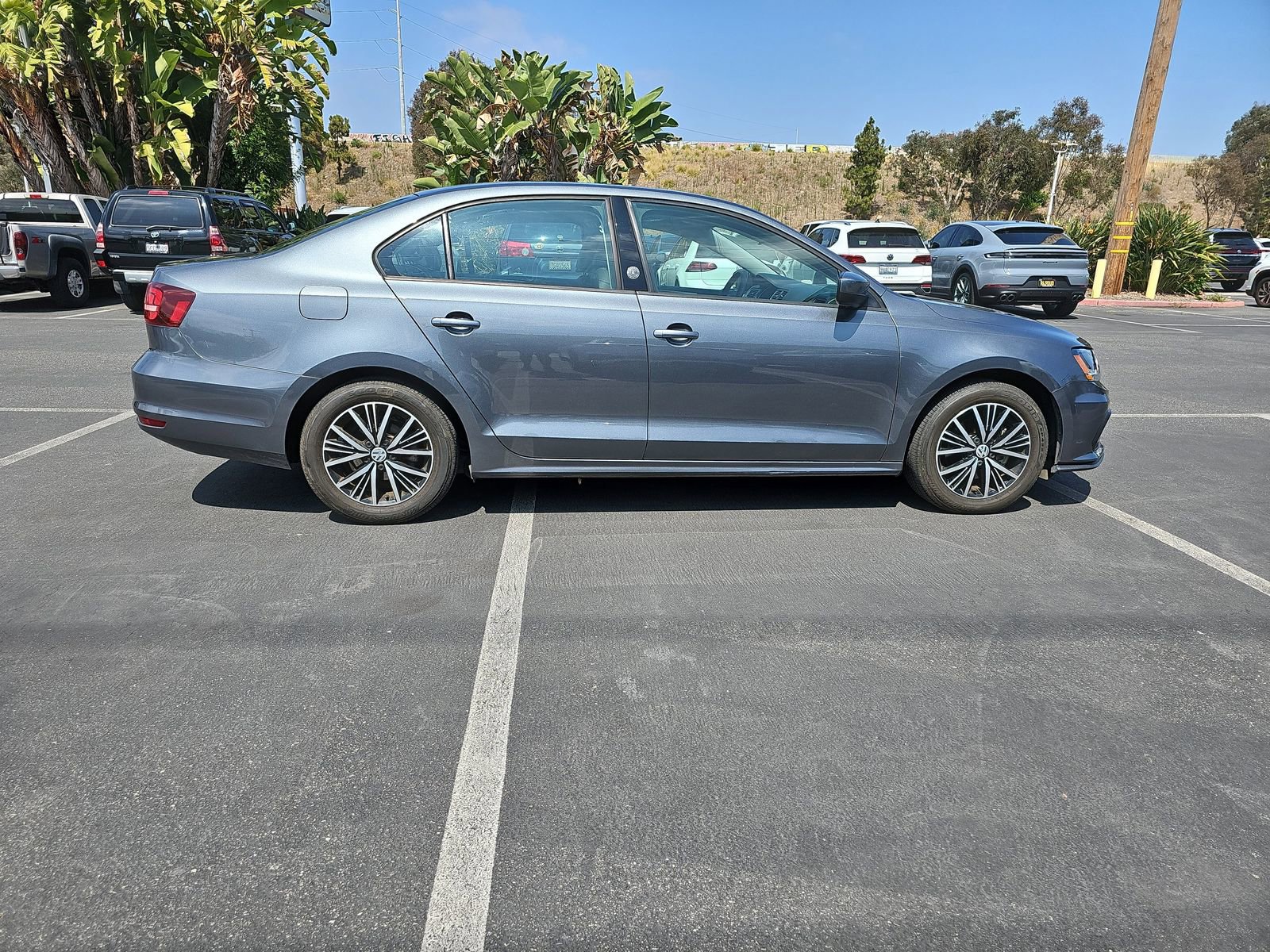 Used 2018 Volkswagen Jetta Wolfsburg Edition FWD image 4