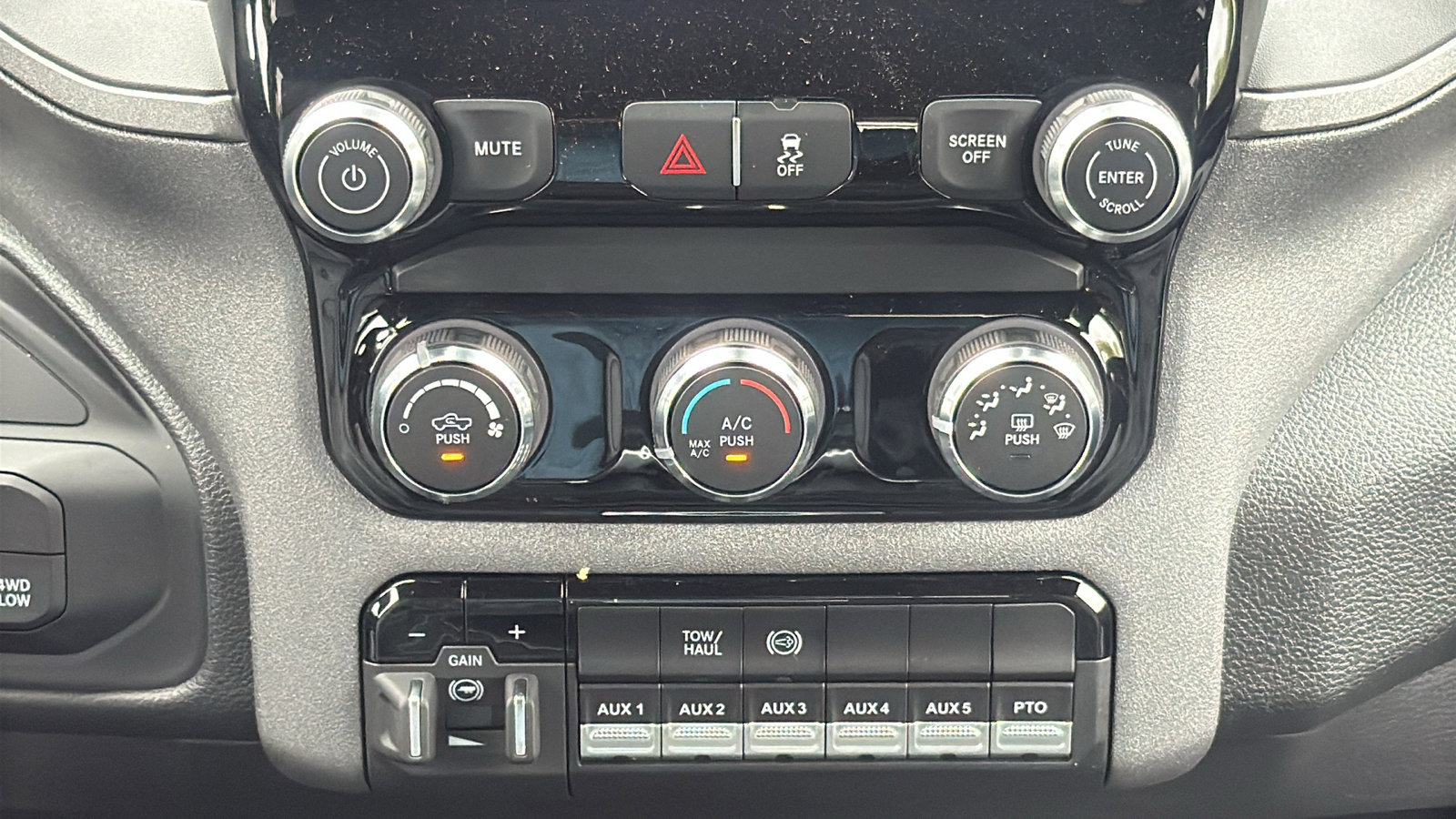 New 2026 RAM 5500 Tradesman image 27