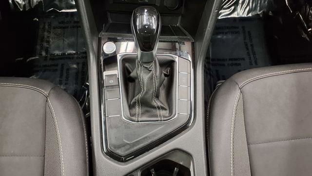 Used 2024 Volkswagen Taos SE image 28