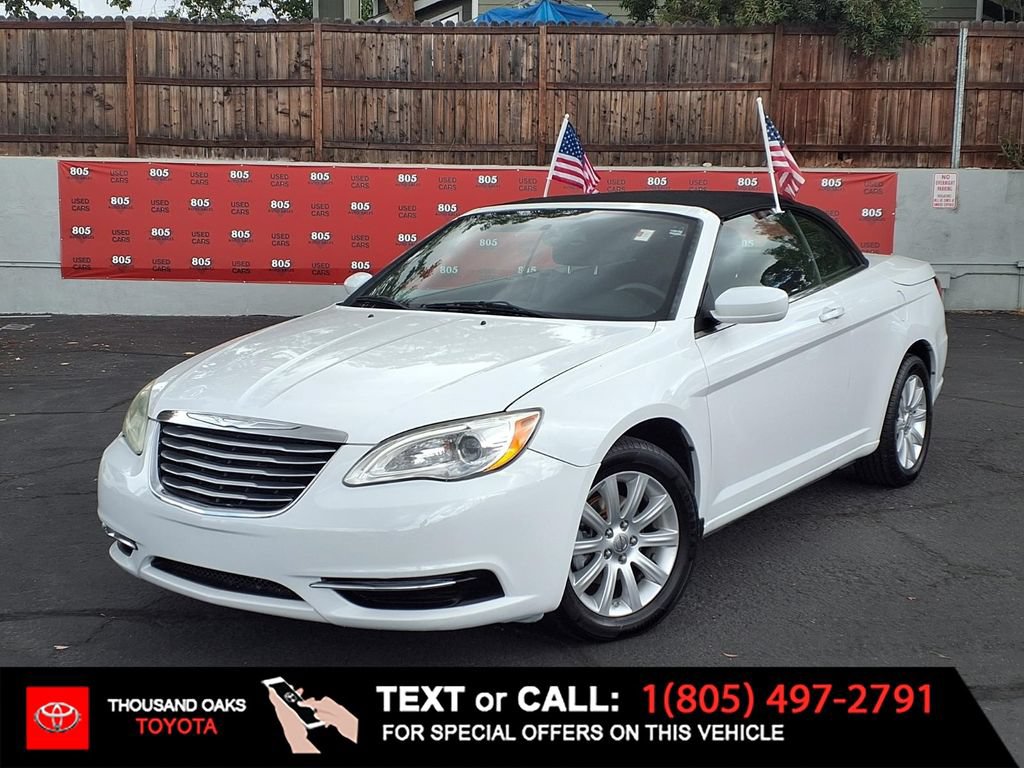 Used 2012 Chrysler 200 Touring FWD image 1