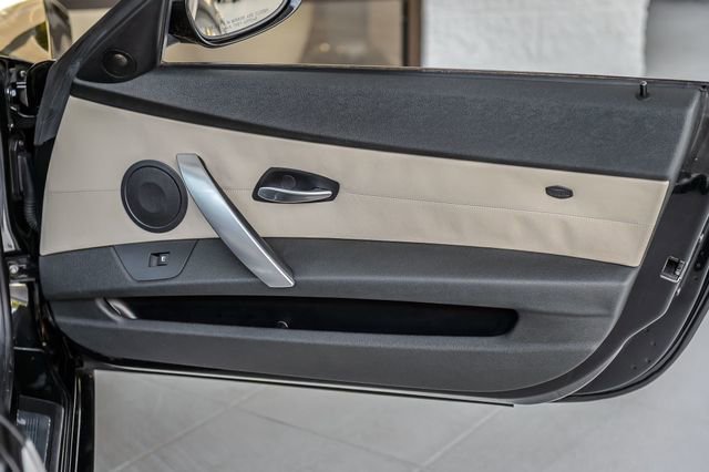 Used 2006 BMW M Roadster image 32