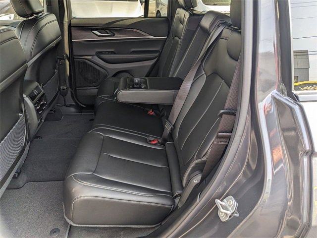 New 2025 Jeep Grand Cherokee Limited w/ Black Appearance Package image 10