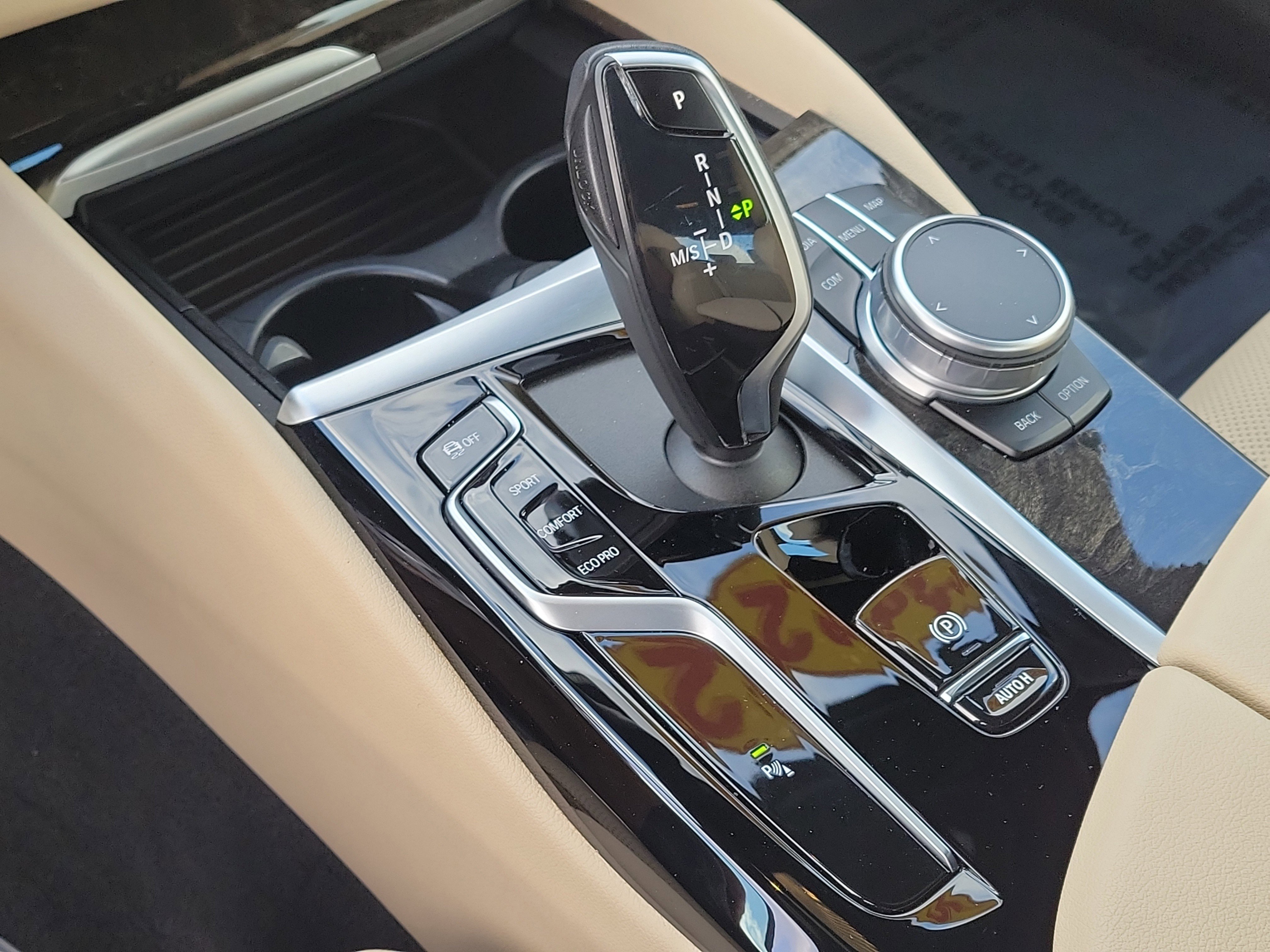 Used 2022 BMW 540i w/ Premium Package image 29