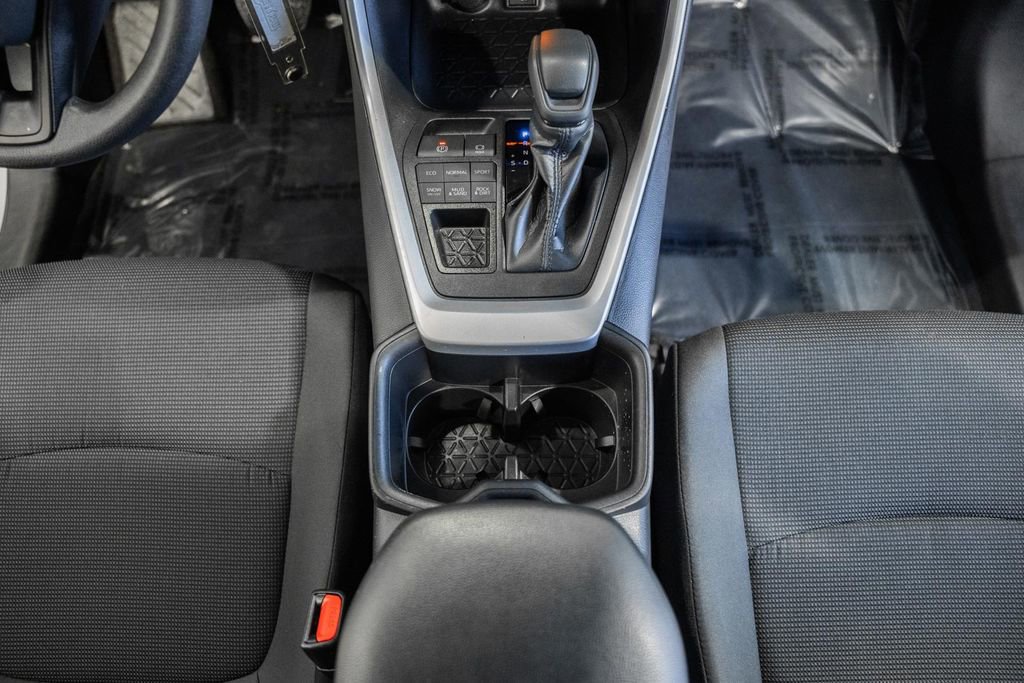 Used 2025 Toyota RAV4 LE image 23