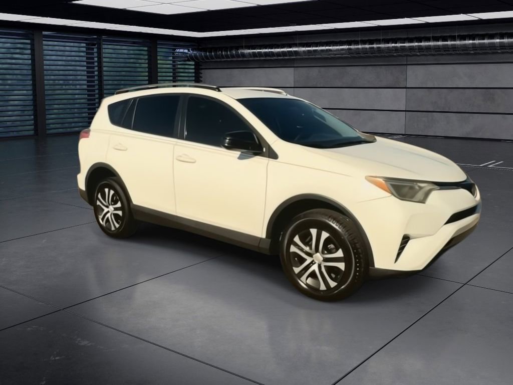 Used 2018 Toyota RAV4 LE image 2