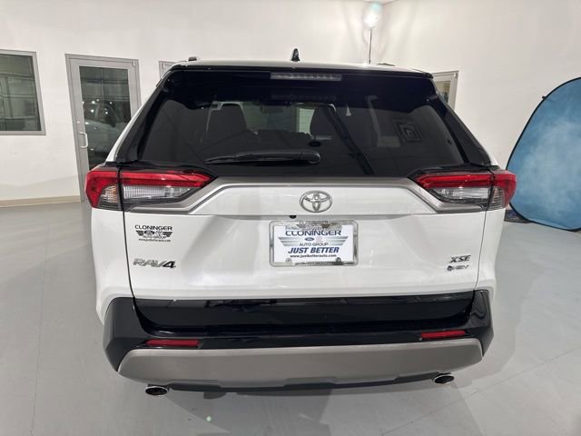 Used 2025 Toyota RAV4 XSE w/ Weather Package AWD/4WD image 9