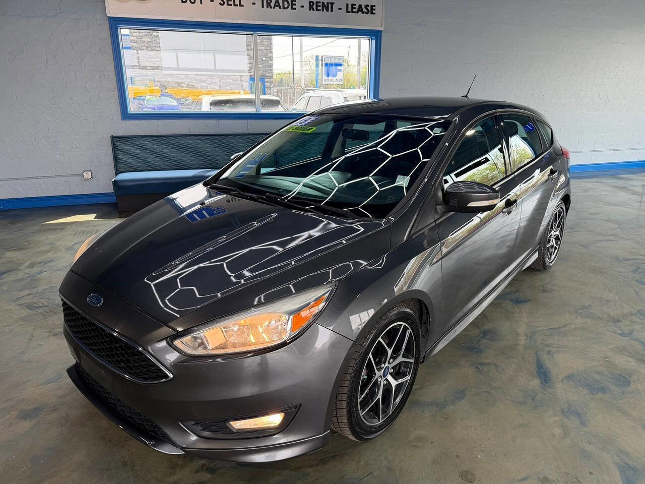 Used 2015 Ford Focus SE w/ SE Sport Package FWD image 7