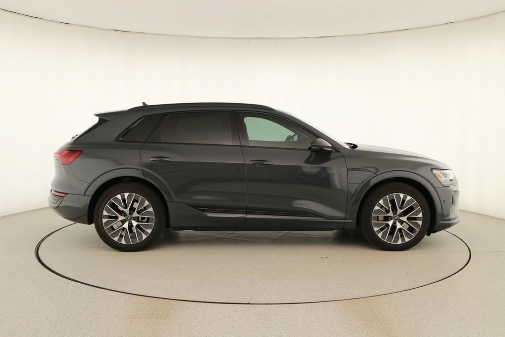 Certified 2024 Audi Q8 e-tron Premium Plus AWD/4WD image 8