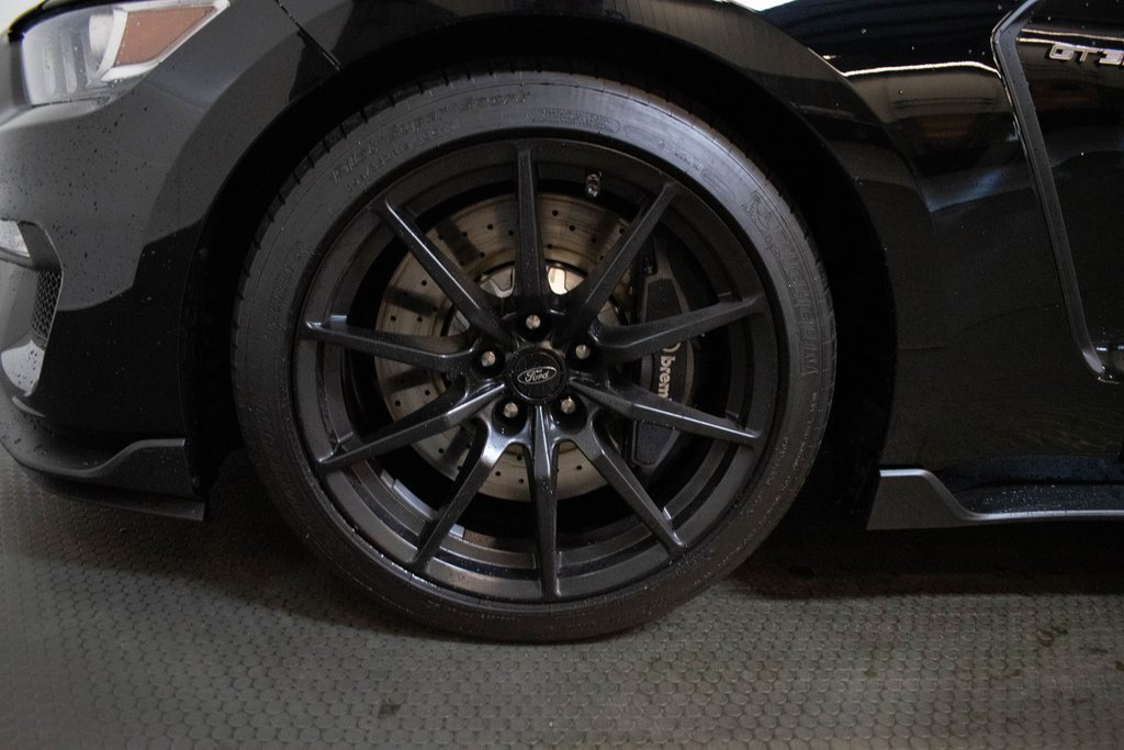 Used 2016 Ford Mustang Shelby GT350 w/ Technology Package image 9