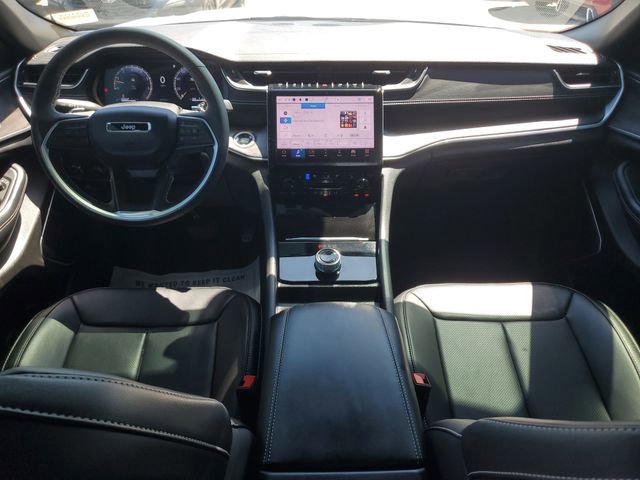 Certified 2025 Jeep Grand Cherokee Limited w/ Luxury Tech Group II RWD image 19