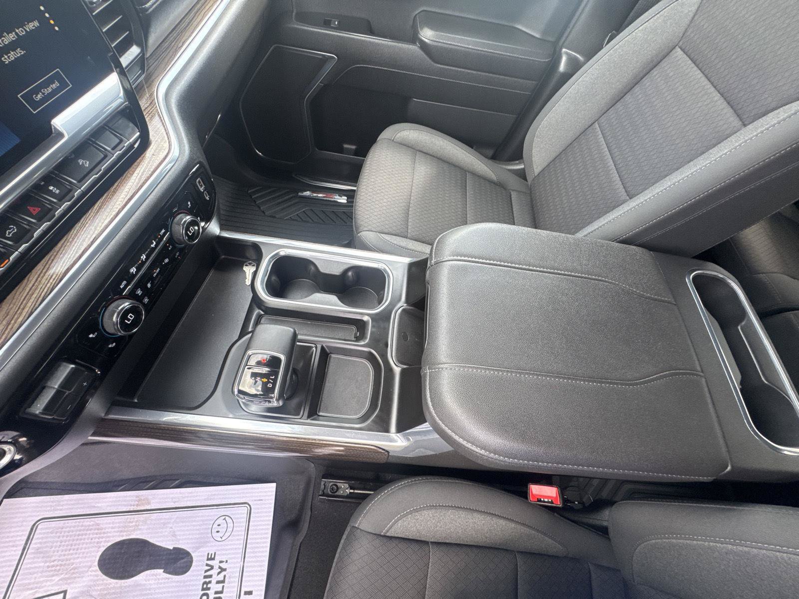 Used 2023 Chevrolet Silverado 1500 LT AWD/4WD image 25