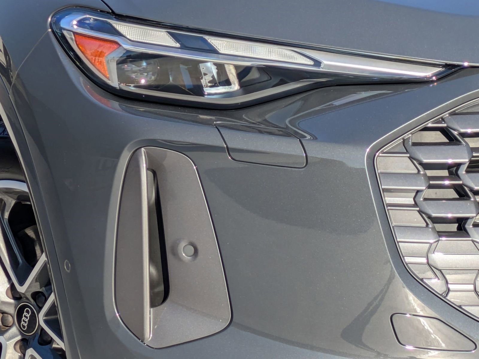 Used 2025 Audi Q5 Premium w/ Convenience Package image 24