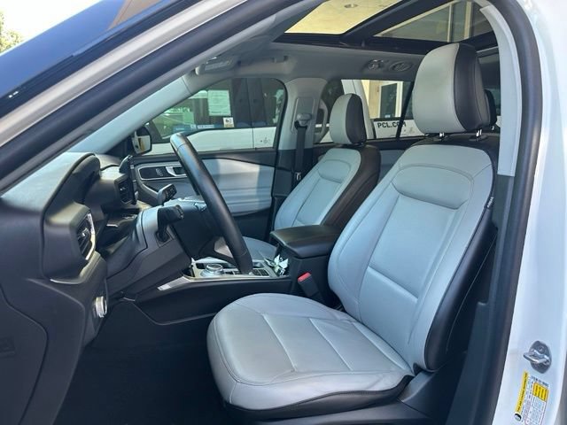 Certified 2021 Ford Explorer XLT w/ Equipment Group 202A RWD image 15
