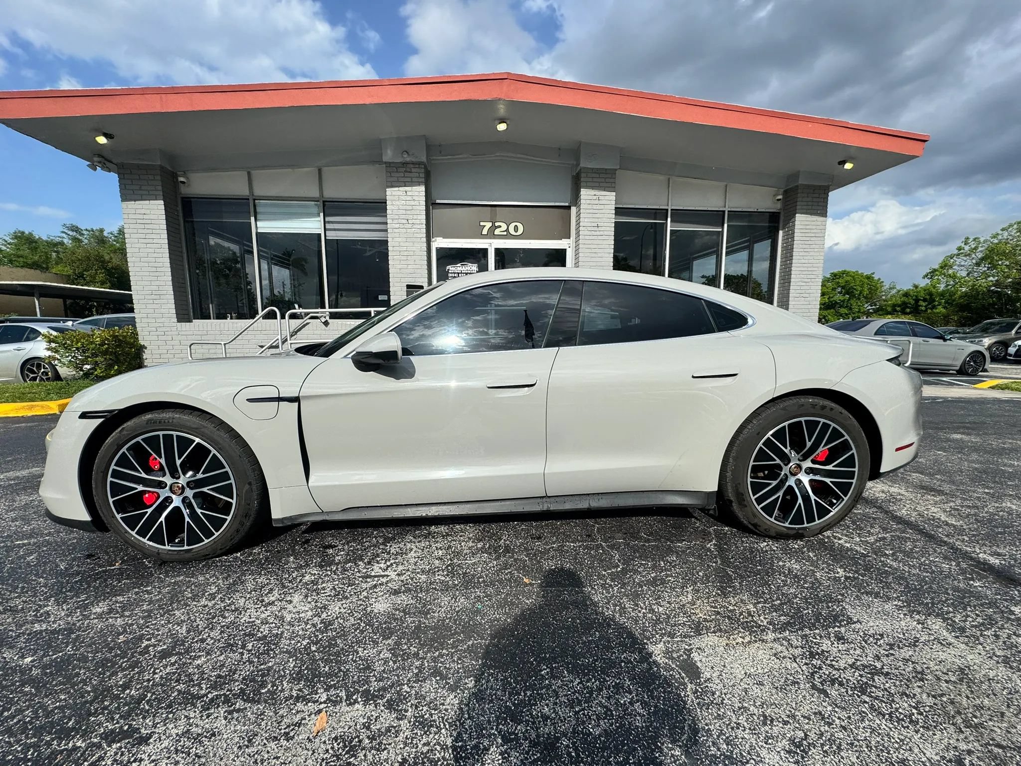 Used 2021 Porsche Taycan 4S AWD/4WD image 10