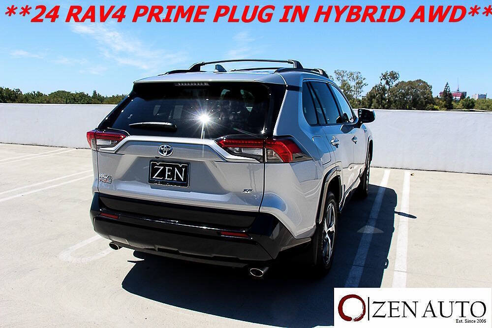 Used 2024 Toyota RAV4 SE w/ Weather & Moonroof Package AWD/4WD image 8