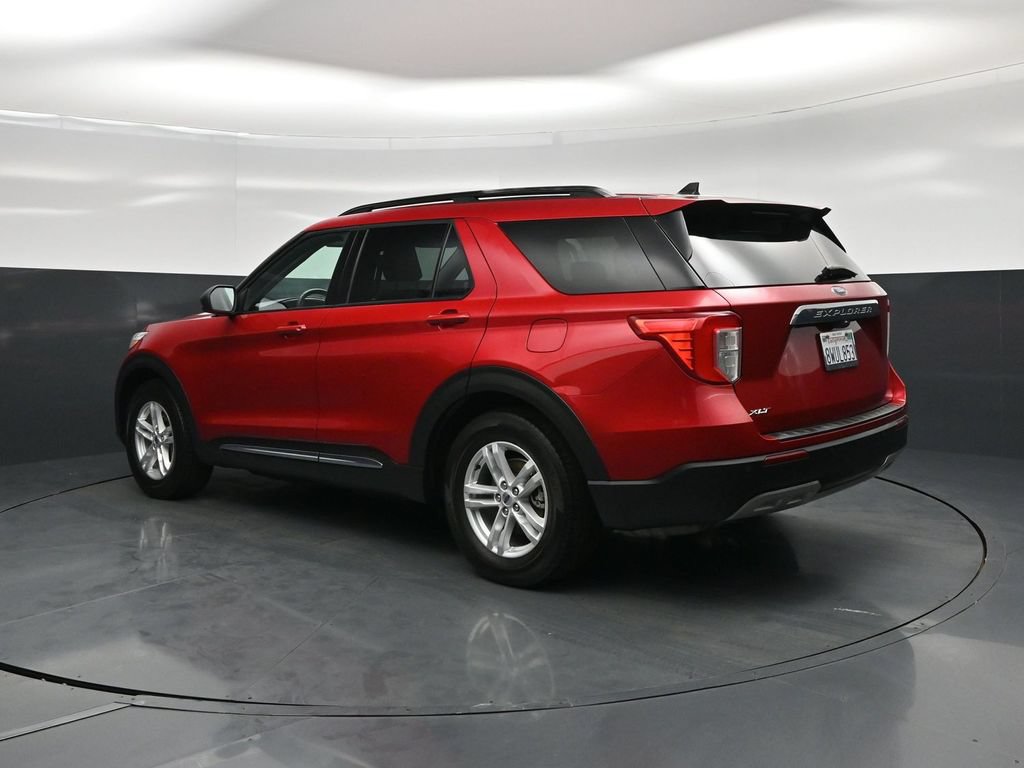 Used 2021 Ford Explorer XLT w/ Equipment Group 202A RWD image 6