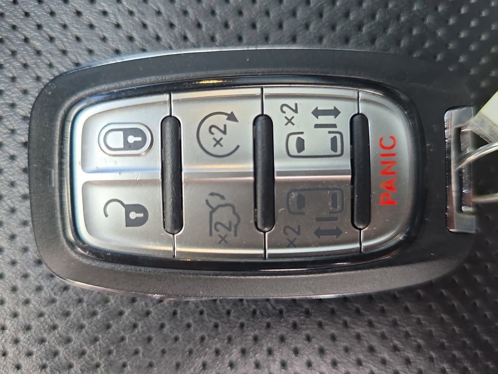 Used 2022 Chrysler Pacifica Limited w/ S Appearance Package FWD image 37