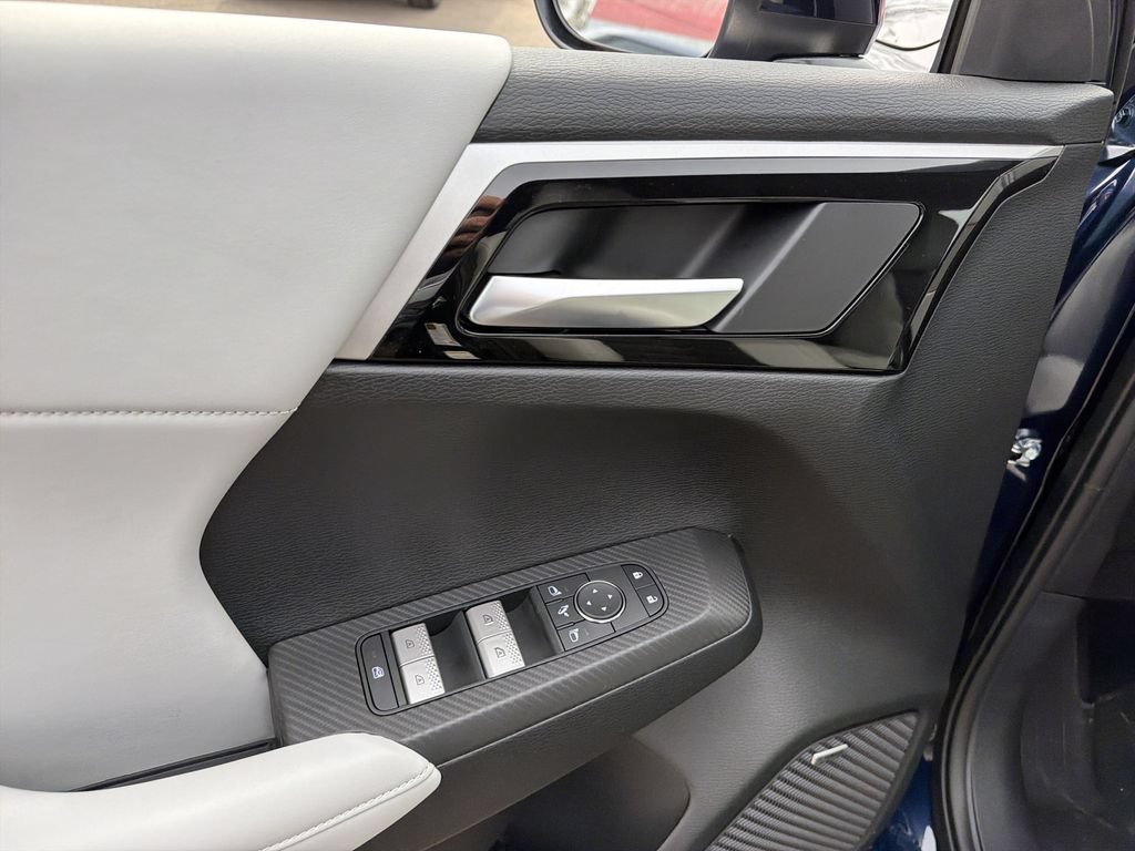 New 2026 Mitsubishi Outlander SE AWD/4WD image 15