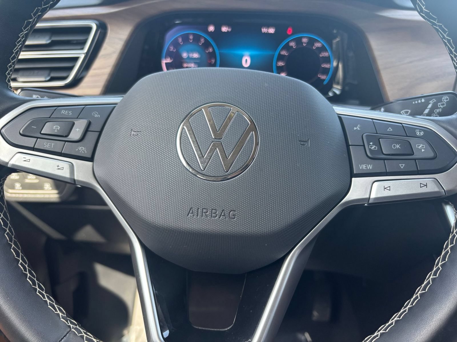 Used 2026 Volkswagen Atlas SE FWD image 25