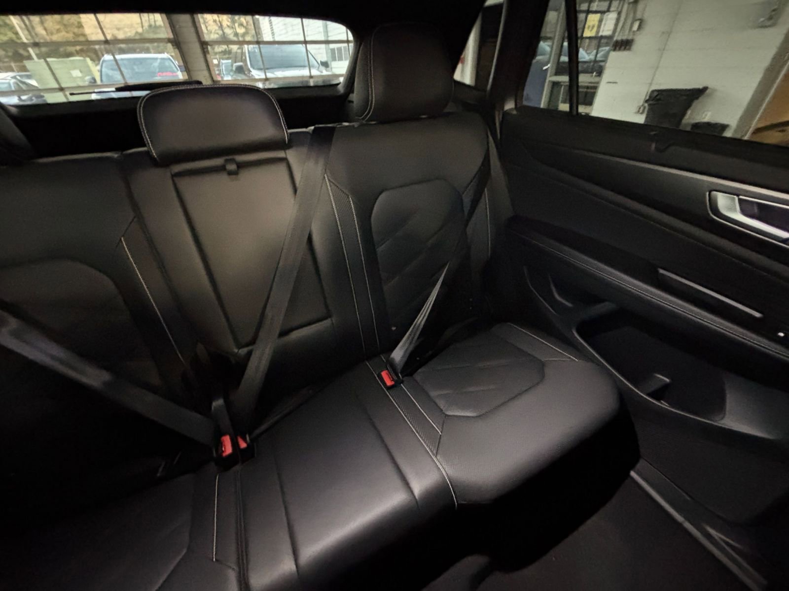 Used 2025 Volkswagen Atlas Cross Sport SE image 37