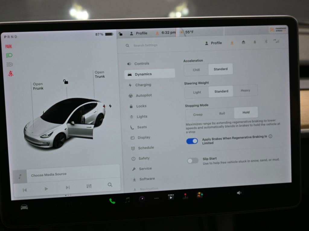 Used 2021 Tesla Model 3 Standard Range Plus image 18